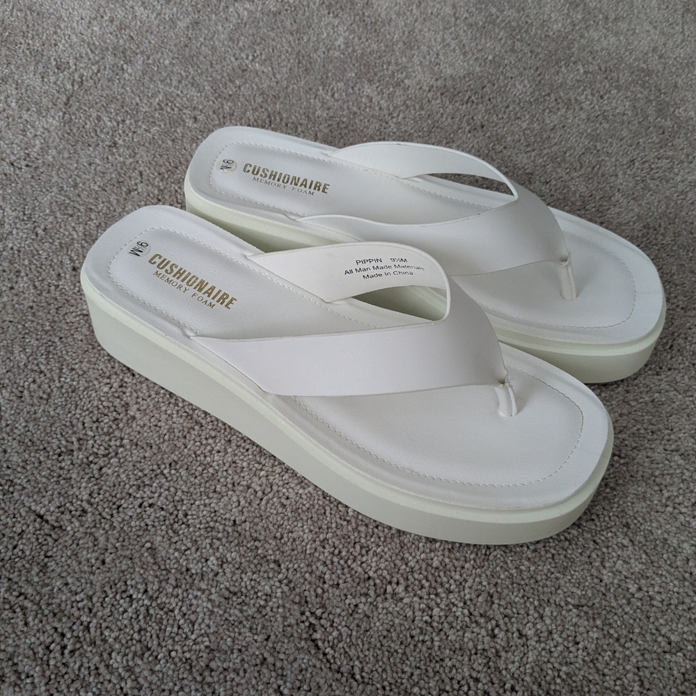 Cushonaire PWomen's White Platform Sandals